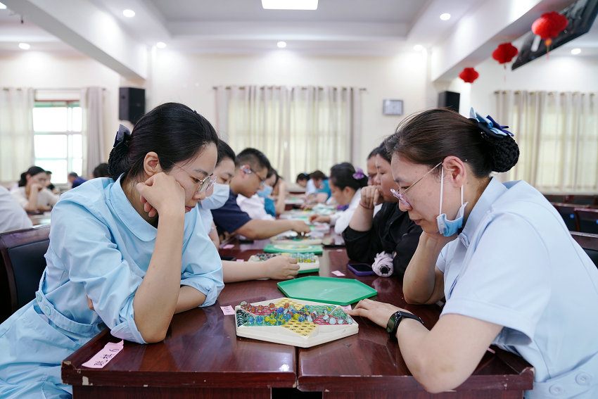 跳棋1_副本.JPG