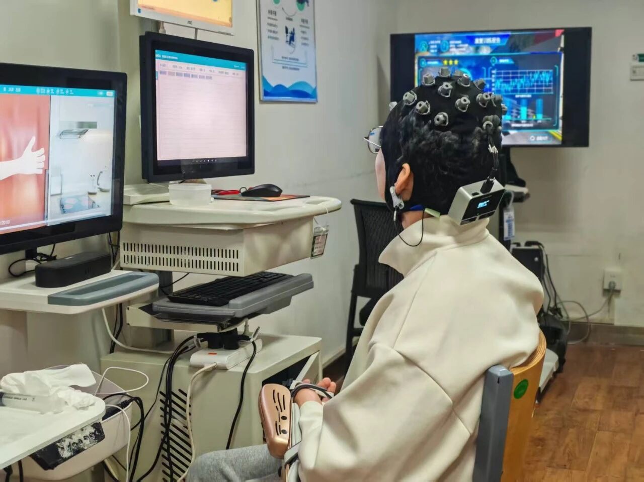 微信图片_2025-10-23_120154_198 微信图片_2025-10-23_120154_198